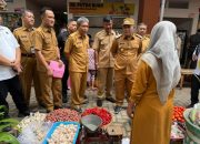 Wabub Pamekasan Pantau Perkembangan Harga Sembako Jelang Lebaran