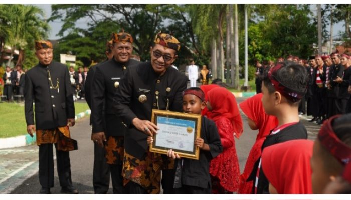 Bupati Pamekasan Apresiasi Siswa Berprestasi