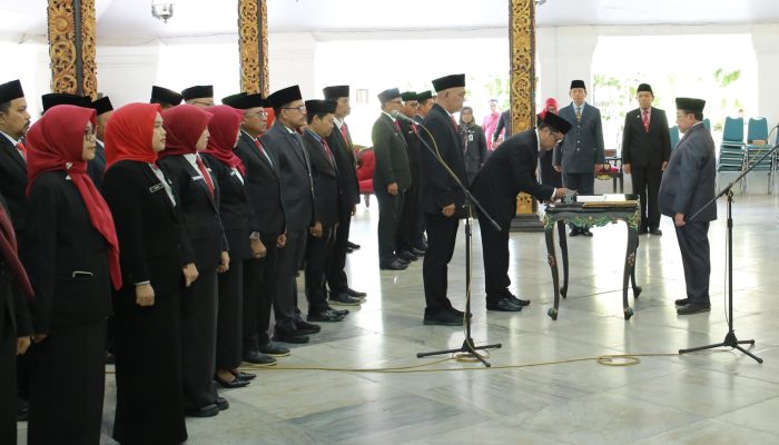 Wabub Sumenep Lantik 55 Pejabat Administrator dan Pengawas, Pastikan Kebijakan Daerah Berpihak pada Rakyat